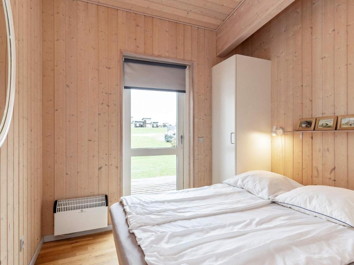 8 Person Holiday Home In Faborg Bagian luar foto
