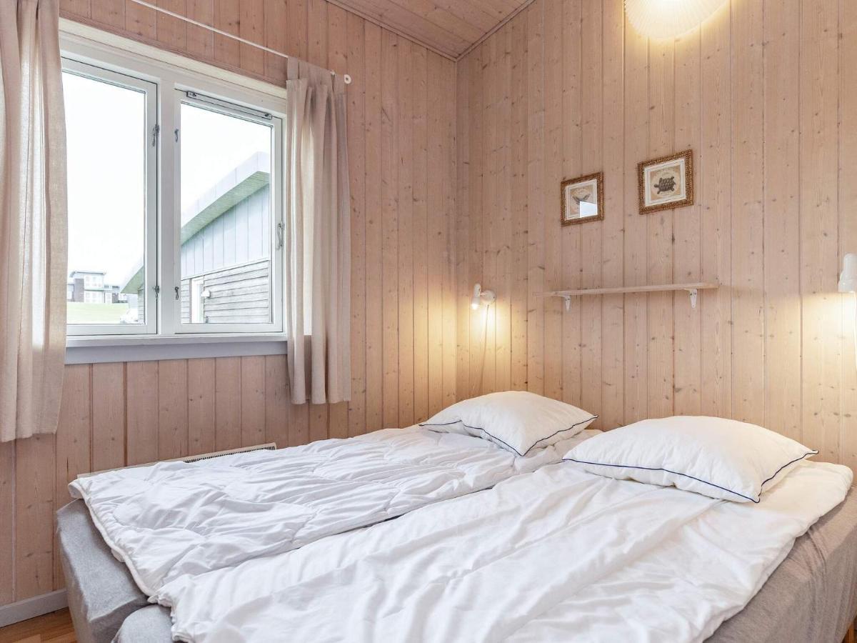 8 Person Holiday Home In Faborg Bagian luar foto